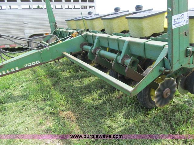 image for item F4958 John Deere 7000 planter
