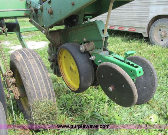 image for item F4958 John Deere 7000 planter
