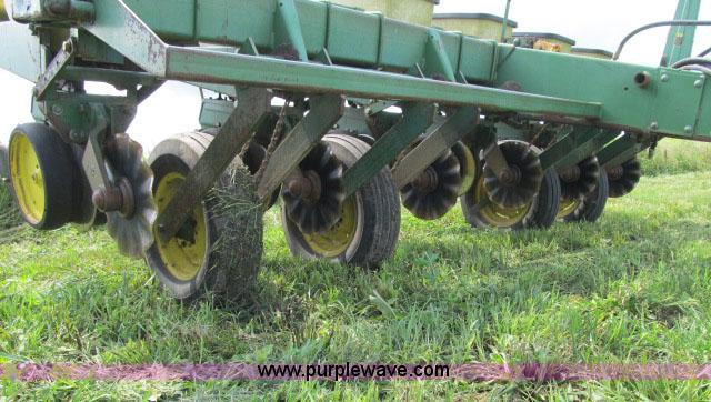image for item F4958 John Deere 7000 planter