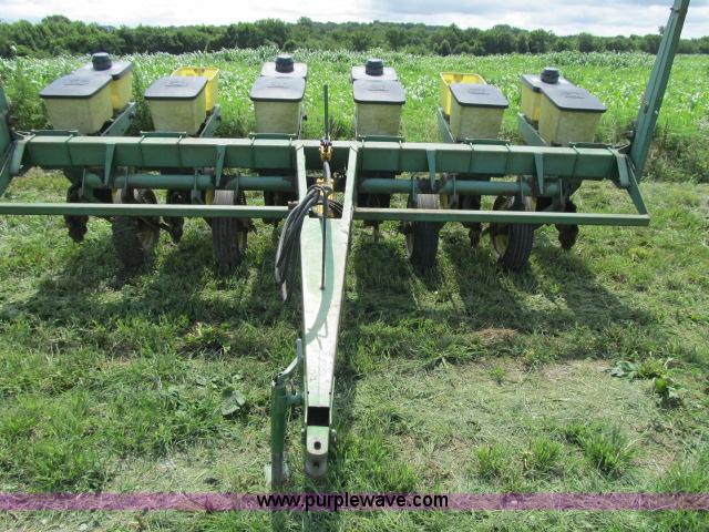image for item F4958 John Deere 7000 planter