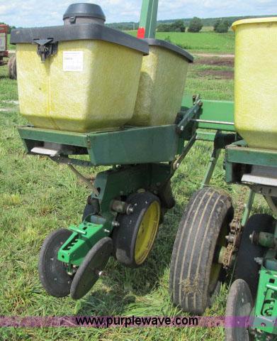 image for item F4958 John Deere 7000 planter