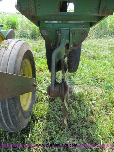 image for item F4958 John Deere 7000 planter