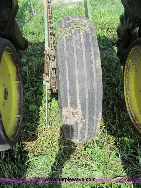image for item F4958 John Deere 7000 planter