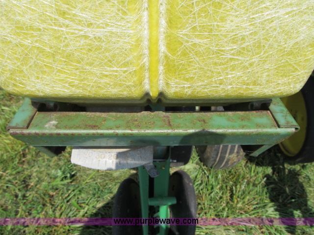 image for item F4958 John Deere 7000 planter