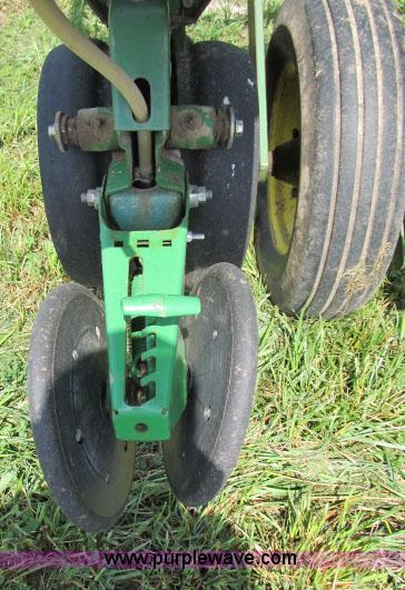 image for item F4958 John Deere 7000 planter