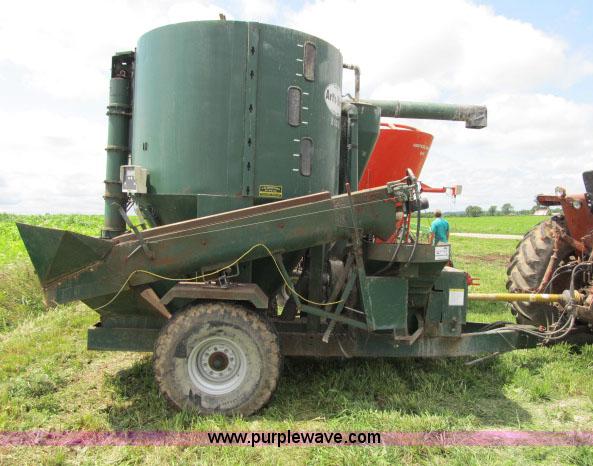 image for item F4959 Arts-Way 5165 grinder mixer