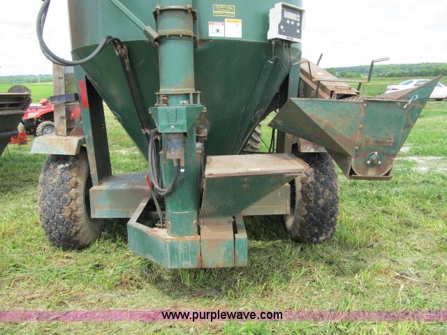 image for item F4959 Arts-Way 5165 grinder mixer