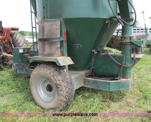 image for item F4959 Arts-Way 5165 grinder mixer