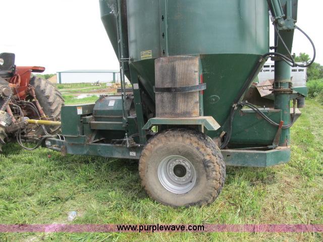 image for item F4959 Arts-Way 5165 grinder mixer