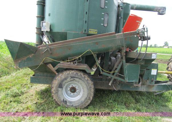 image for item F4959 Arts-Way 5165 grinder mixer