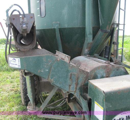 image for item F4959 Arts-Way 5165 grinder mixer