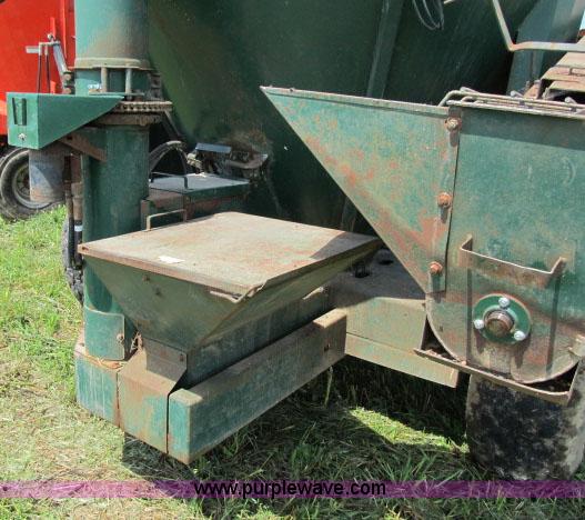 image for item F4959 Arts-Way 5165 grinder mixer