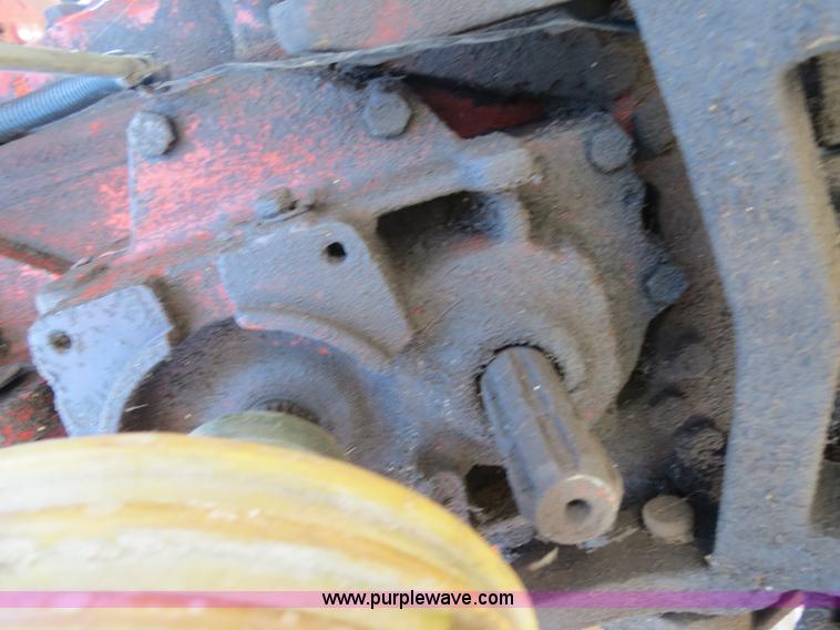 image for item F4960 1974 International 1066 tractor