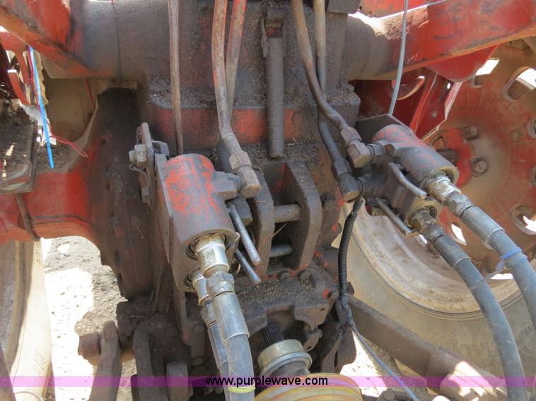 image for item F4960 1974 International 1066 tractor