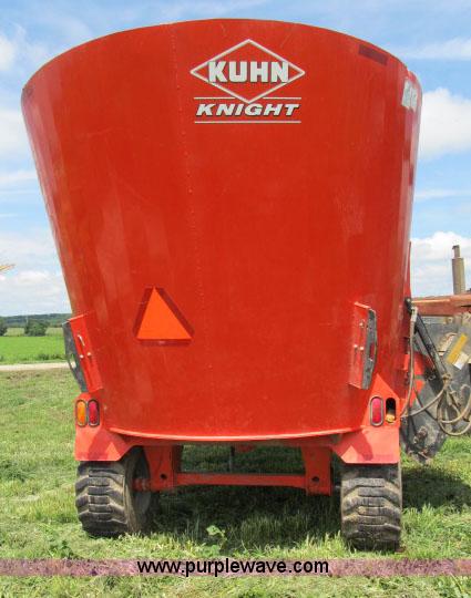 image for item F4961 2012 Kuhn Knight 5143 vertical maxx TMR mixer