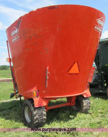 image for item F4961 2012 Kuhn Knight 5143 vertical maxx TMR mixer