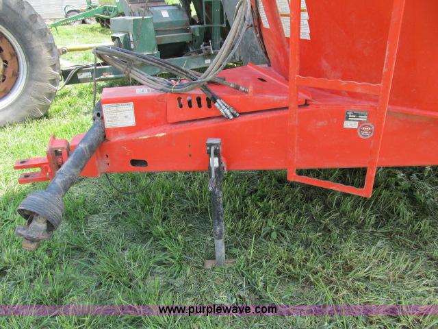 image for item F4961 2012 Kuhn Knight 5143 vertical maxx TMR mixer
