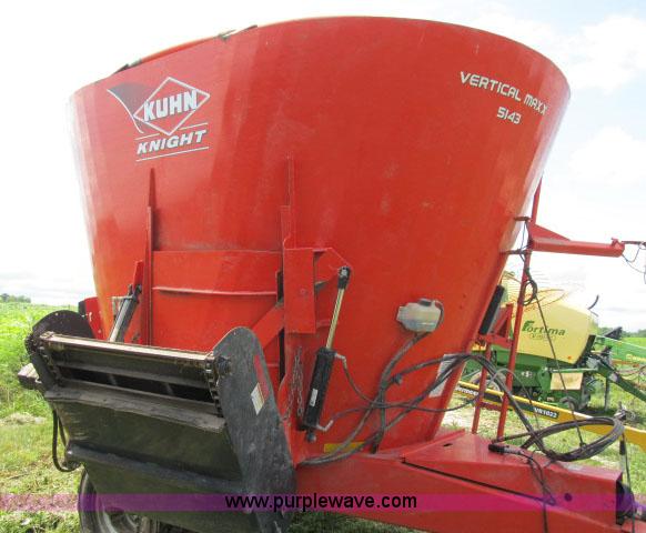 image for item F4961 2012 Kuhn Knight 5143 vertical maxx TMR mixer