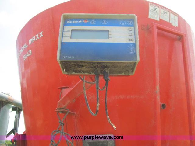 image for item F4961 2012 Kuhn Knight 5143 vertical maxx TMR mixer