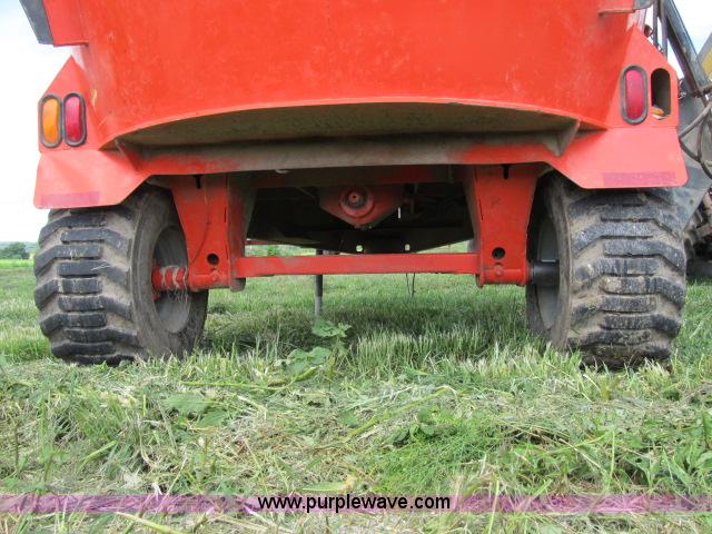 image for item F4961 2012 Kuhn Knight 5143 vertical maxx TMR mixer