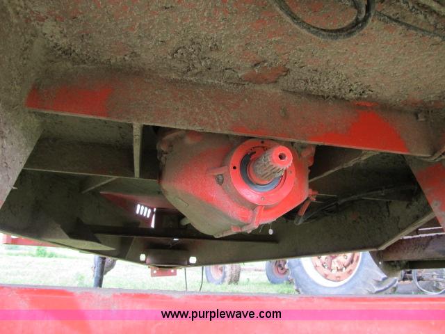 image for item F4961 2012 Kuhn Knight 5143 vertical maxx TMR mixer