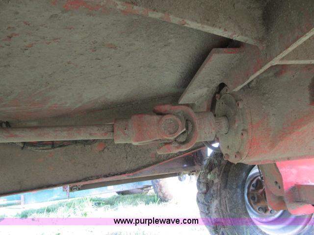 image for item F4961 2012 Kuhn Knight 5143 vertical maxx TMR mixer