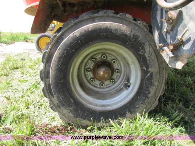 image for item F4961 2012 Kuhn Knight 5143 vertical maxx TMR mixer