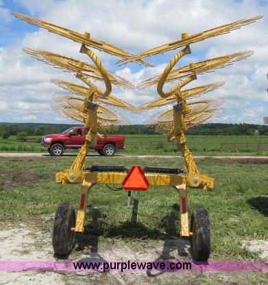 image for item F4962 2012 Vermeer VR1022 10 wheel hay rake