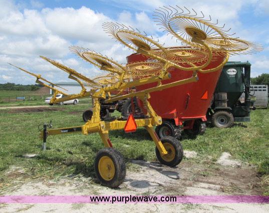 image for item F4962 2012 Vermeer VR1022 10 wheel hay rake