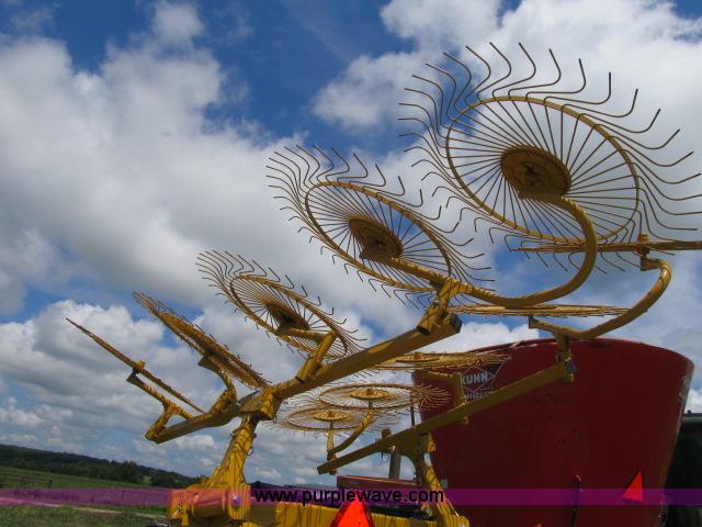 image for item F4962 2012 Vermeer VR1022 10 wheel hay rake