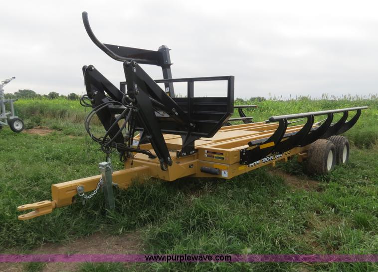 image for item F4966 2013 Tube Line Techo Bale 980 bale hauler/loader
