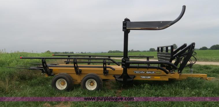 image for item F4966 2013 Tube Line Techo Bale 980 bale hauler/loader