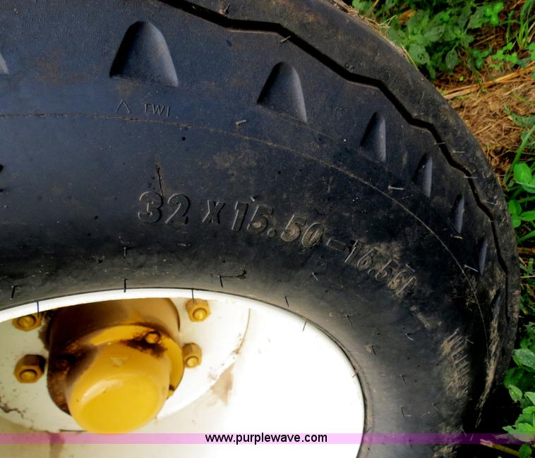 image for item F4966 2013 Tube Line Techo Bale 980 bale hauler/loader