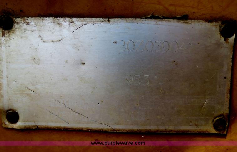 image for item F4967 1991 Caterpillar 953 track loader