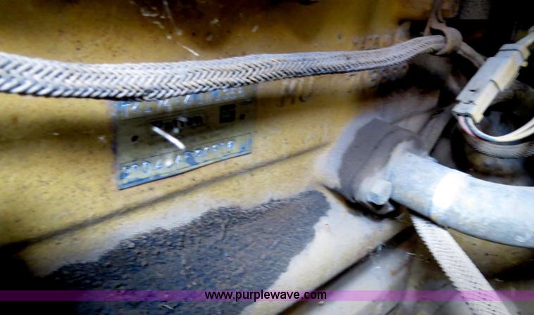 image for item F4967 1991 Caterpillar 953 track loader