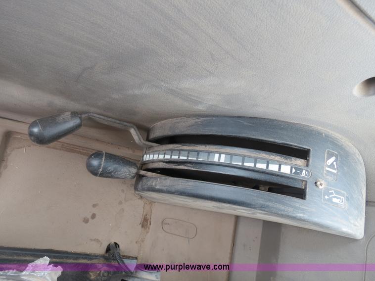 image for item F4970 2011 Case IH Maxxum 125 MFWD tractor