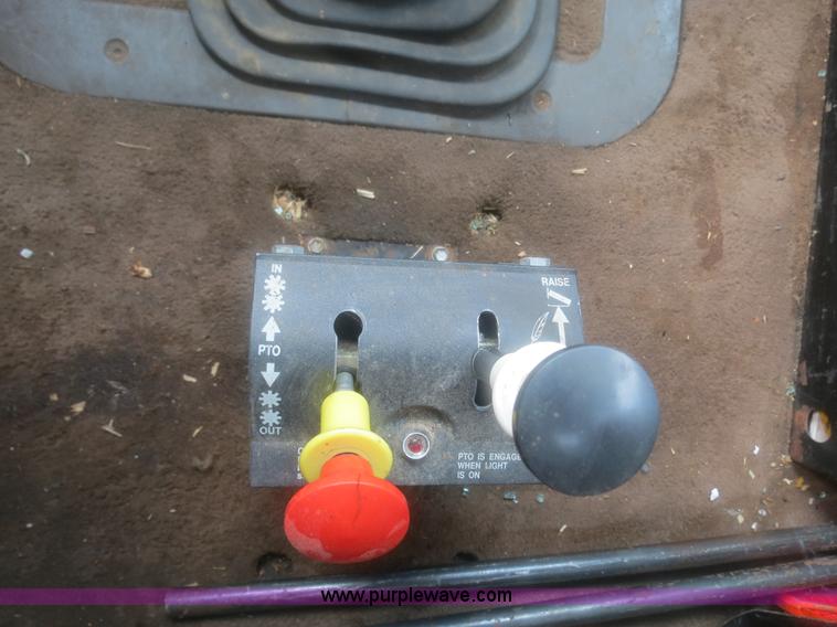 image for item H2914 1998 Ford AT9513 Aeromax 113 semi truck