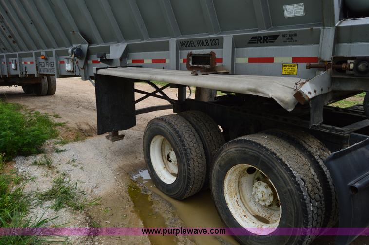 image for item H2915 2000 Red River HVLB237 live bottom trailer