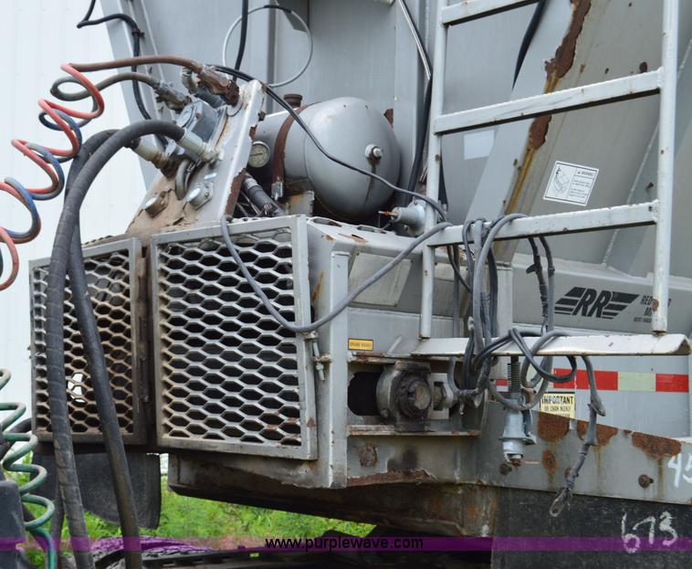 image for item H2915 2000 Red River HVLB237 live bottom trailer