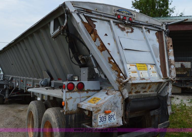 image for item H2915 2000 Red River HVLB237 live bottom trailer