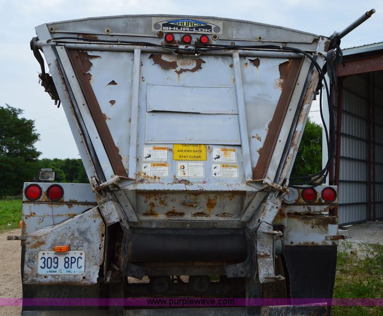 image for item H2915 2000 Red River HVLB237 live bottom trailer