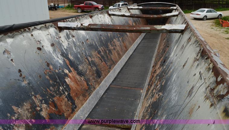 image for item H2915 2000 Red River HVLB237 live bottom trailer