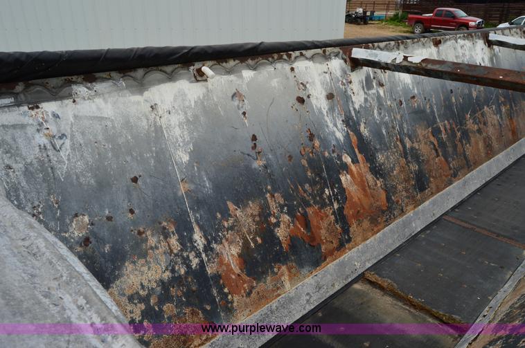 image for item H2915 2000 Red River HVLB237 live bottom trailer