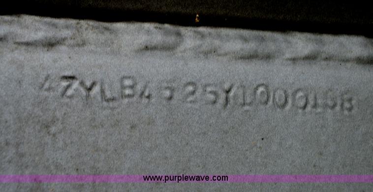 image for item H2915 2000 Red River HVLB237 live bottom trailer