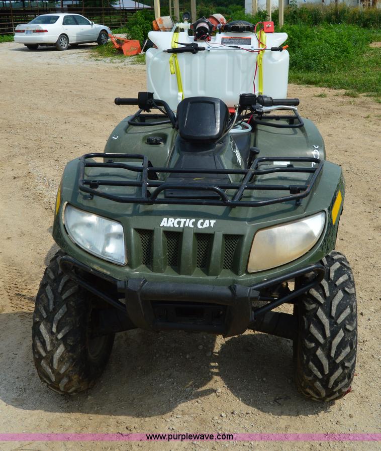 image for item H2922 2011 Artic Cat 700 ATV