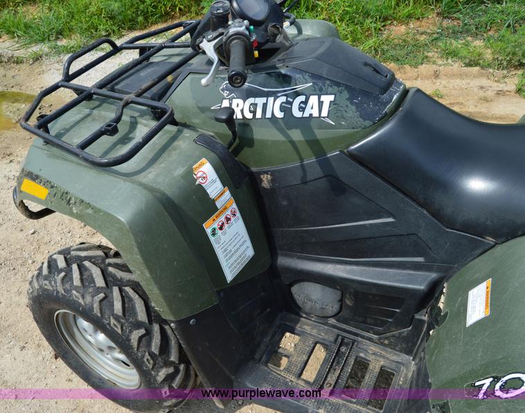 image for item H2922 2011 Artic Cat 700 ATV