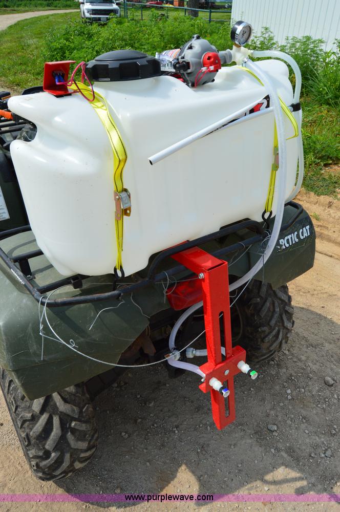 image for item H2922 2011 Artic Cat 700 ATV