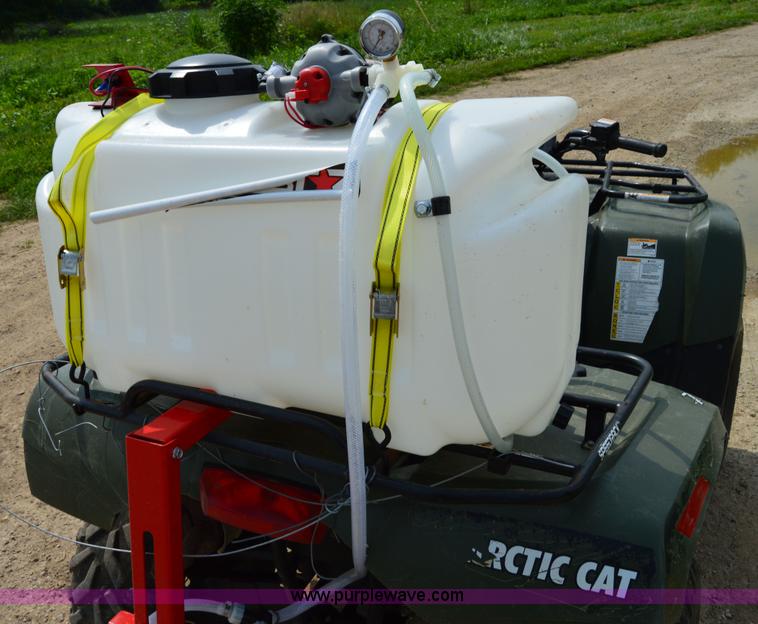 image for item H2922 2011 Artic Cat 700 ATV