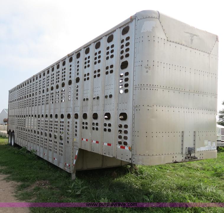 image for item I9533 1989 Wilson PSDCL-206 48' aluminum cattle pot trailer
