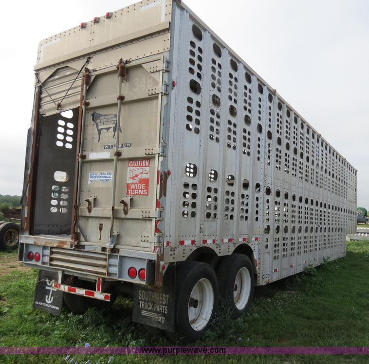 image for item I9533 1989 Wilson PSDCL-206 48' aluminum cattle pot trailer